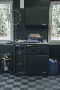 Gerät zur professionellen Steinschlagreparatur bei Autoglas Stangel in Landsberg am Lech – präzise Reparatur von Frontscheiben